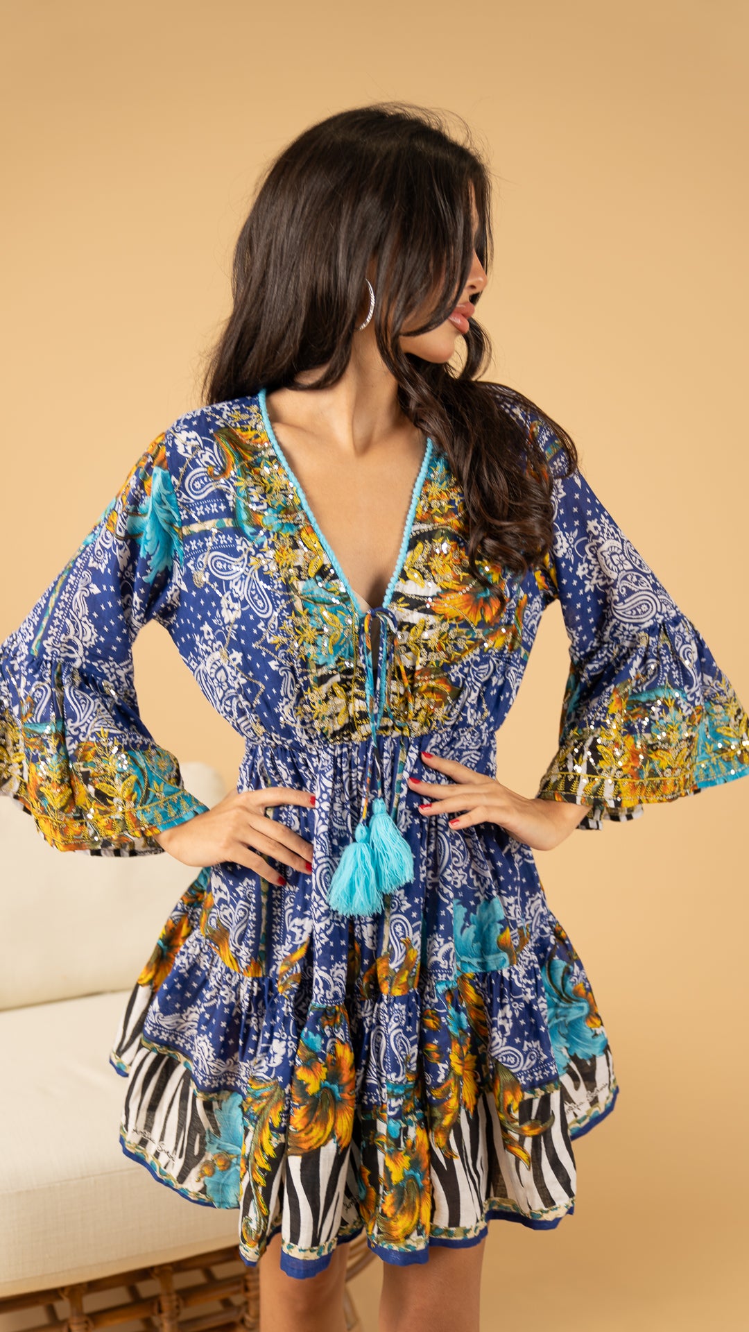 Scollo /Short Dress نفنوف